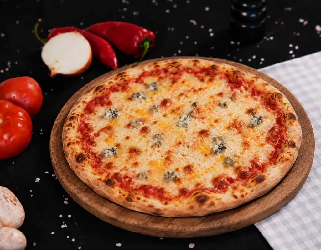 Dört Peynirli Pizza