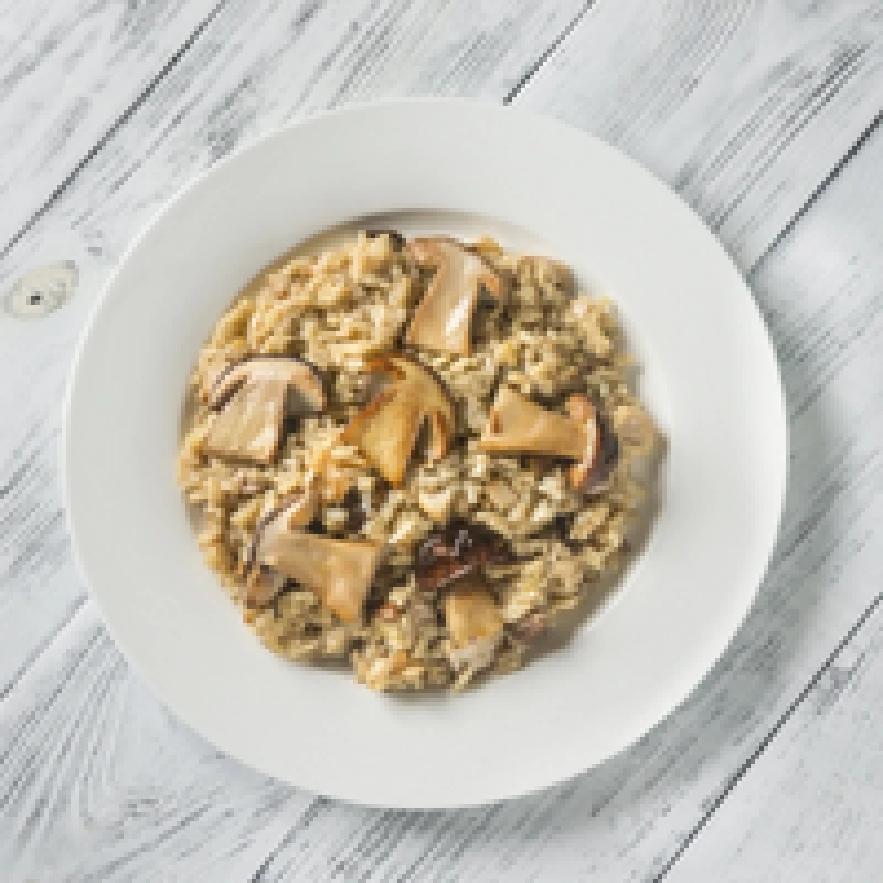 HÄHNCHEN MIT SAHNE UND PILZEN