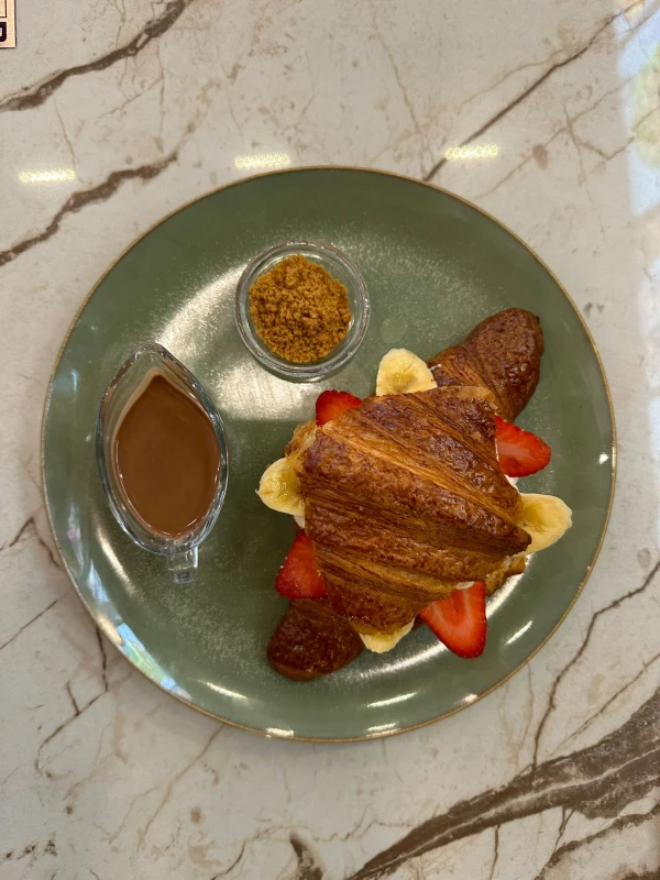 Lontano Spesiyal Kruvasan