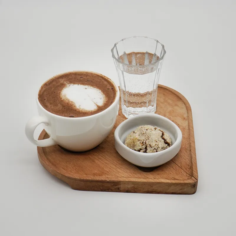 Sütlü Türk Kahvesi