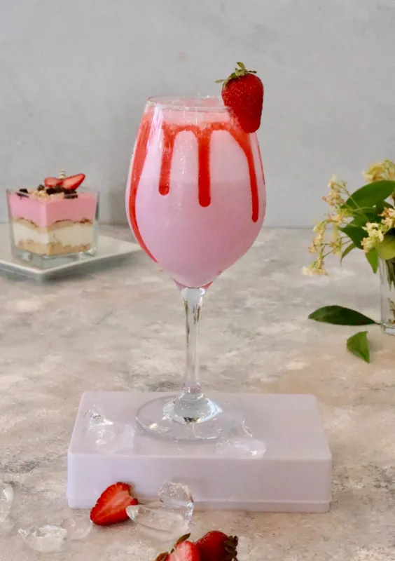 Çilekli Milkshake