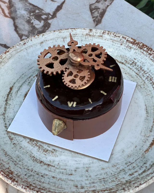 Clock cake (saat pasta)
