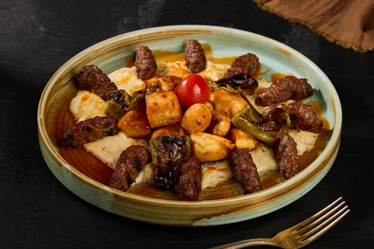 KIRMIZI BEĞENDİLİ