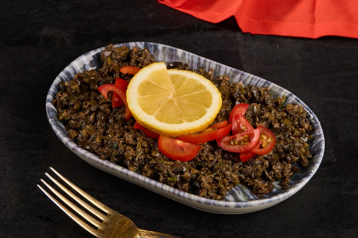 ZEYTİN SALATASI