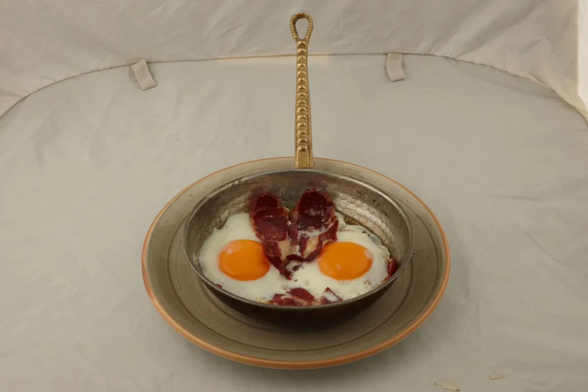 PASTIRMALI YUMURTA