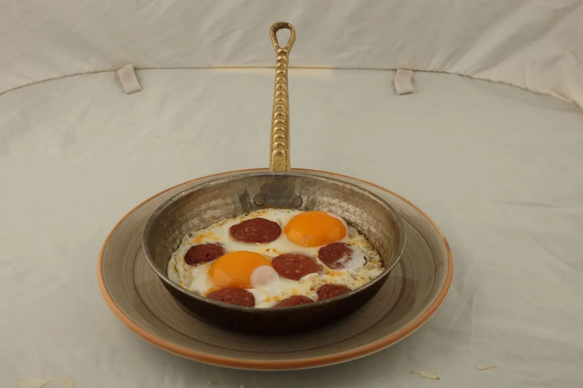 SUCUKLU YUMURTA